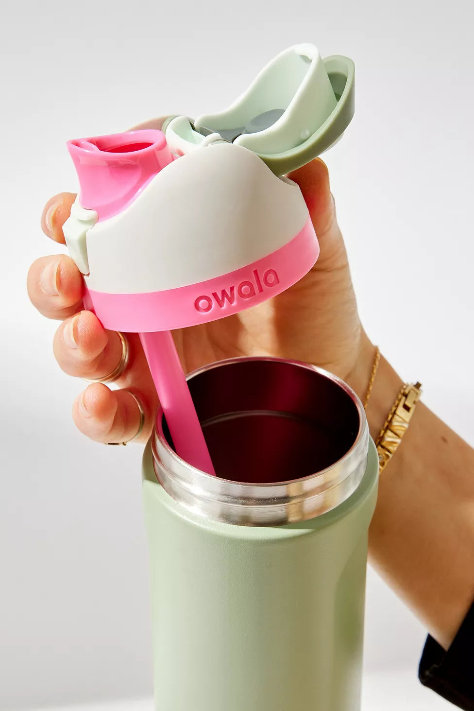Owala Free Sip 24oz Water Bottle (Neo Sage)