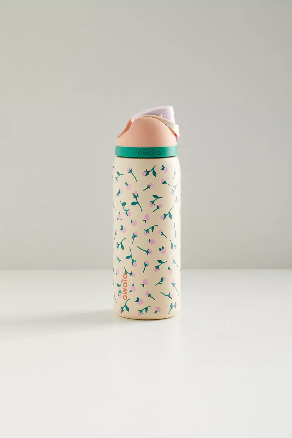 Owala Free Sip 32oz Water Bottle (Tea Time)