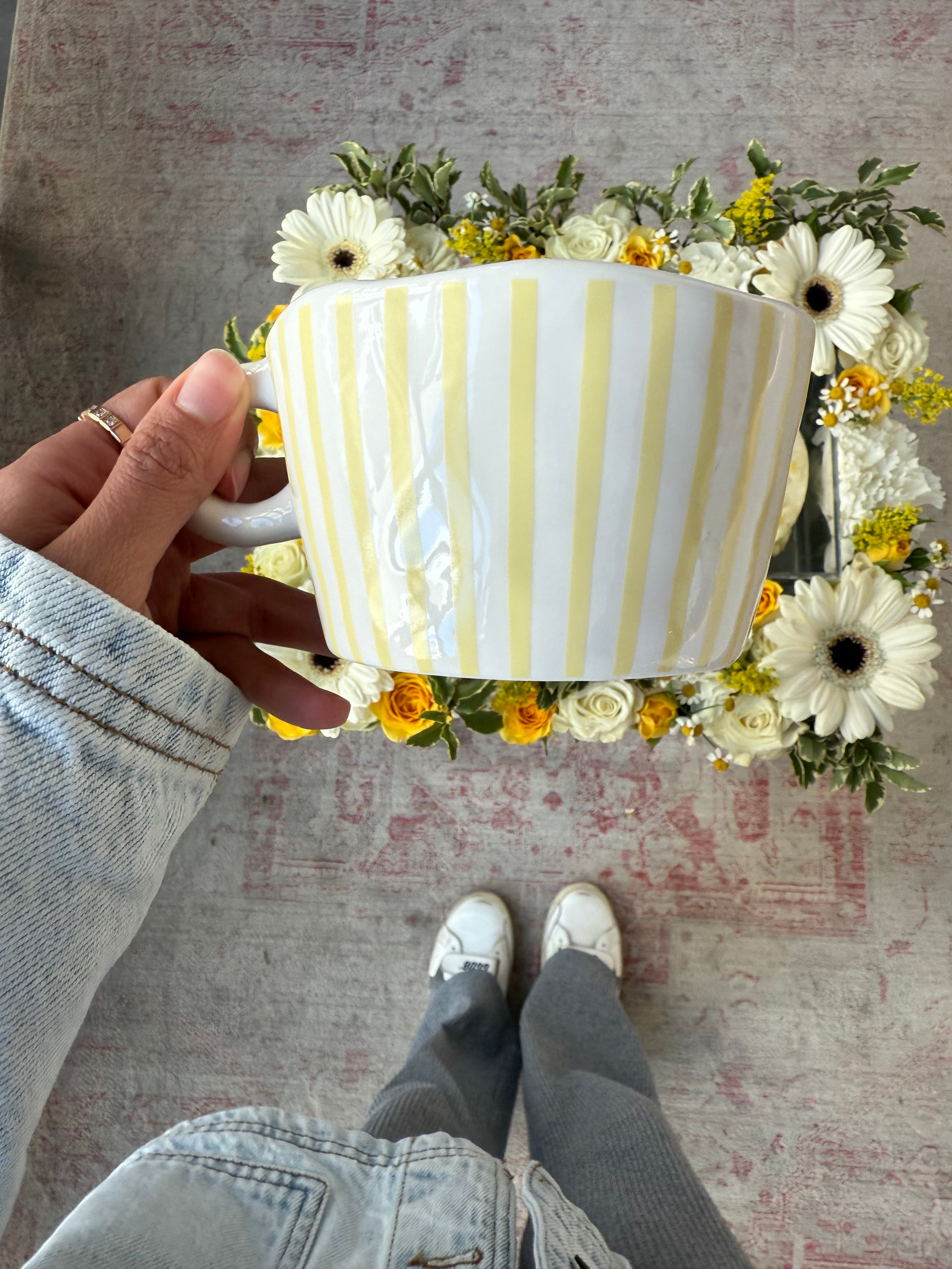 Daisy Crush Mug Birthday Tray