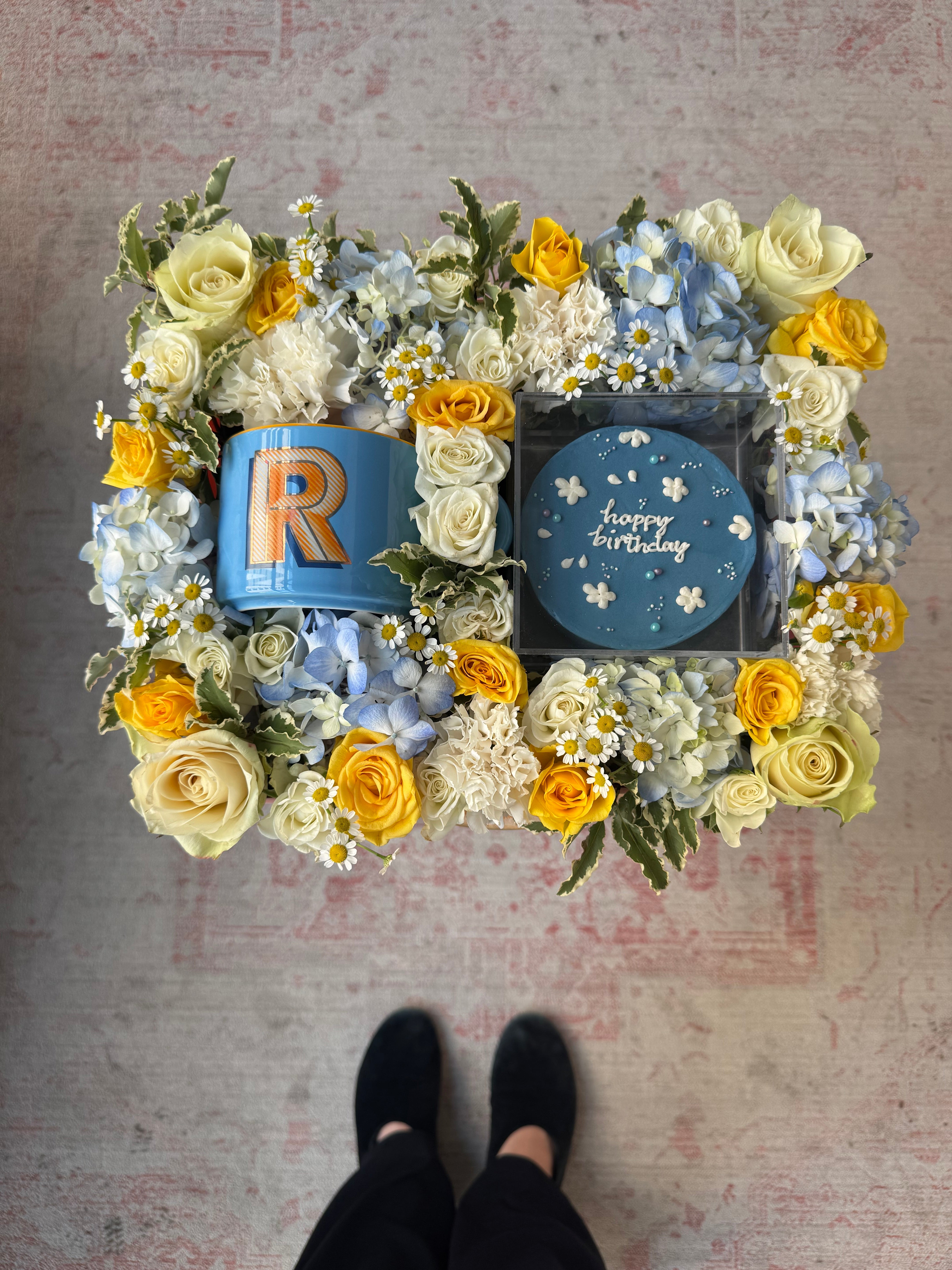 Letter R/E/T Tray with Cake