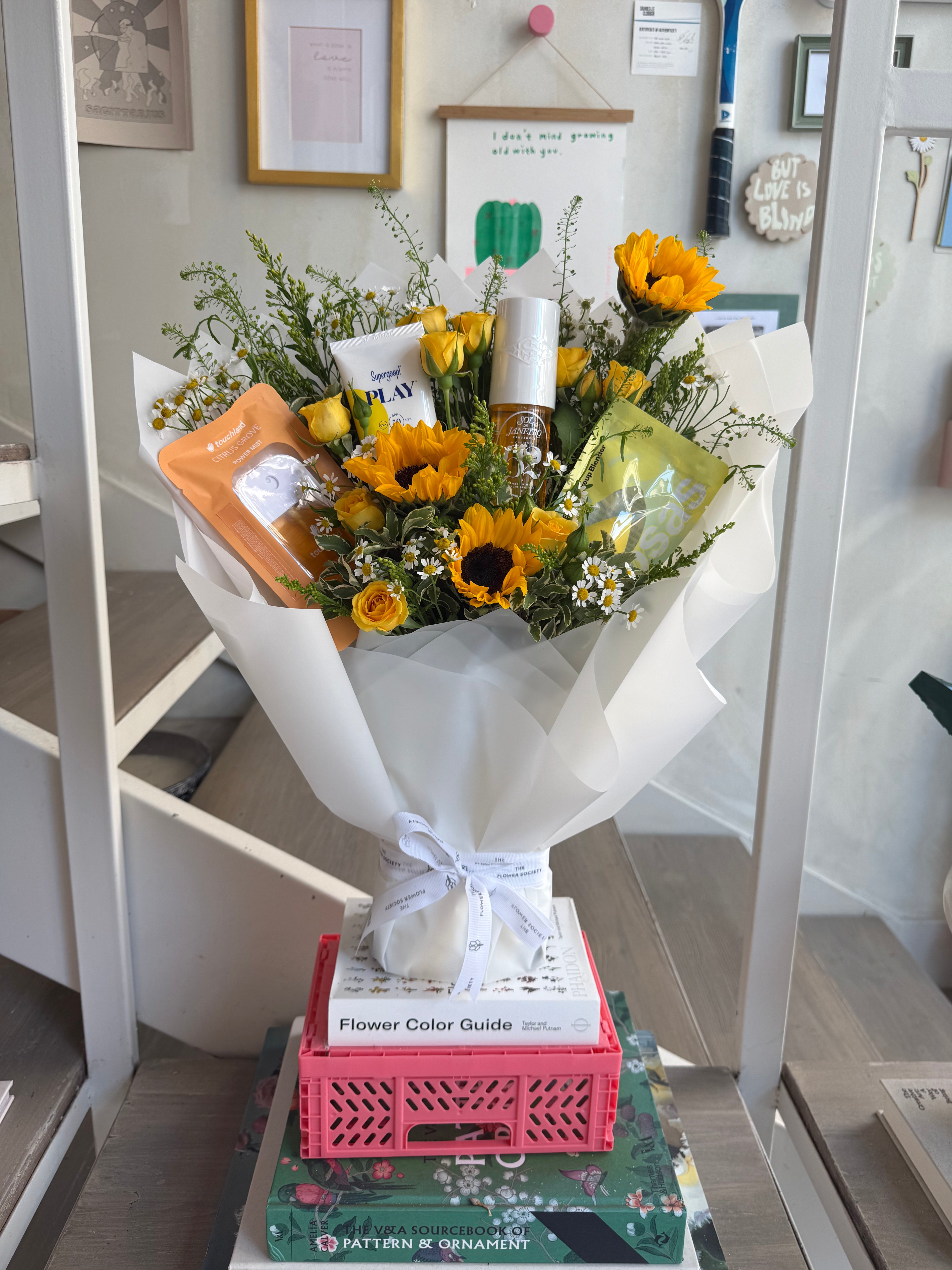 Glow Girly Hand Bouquet