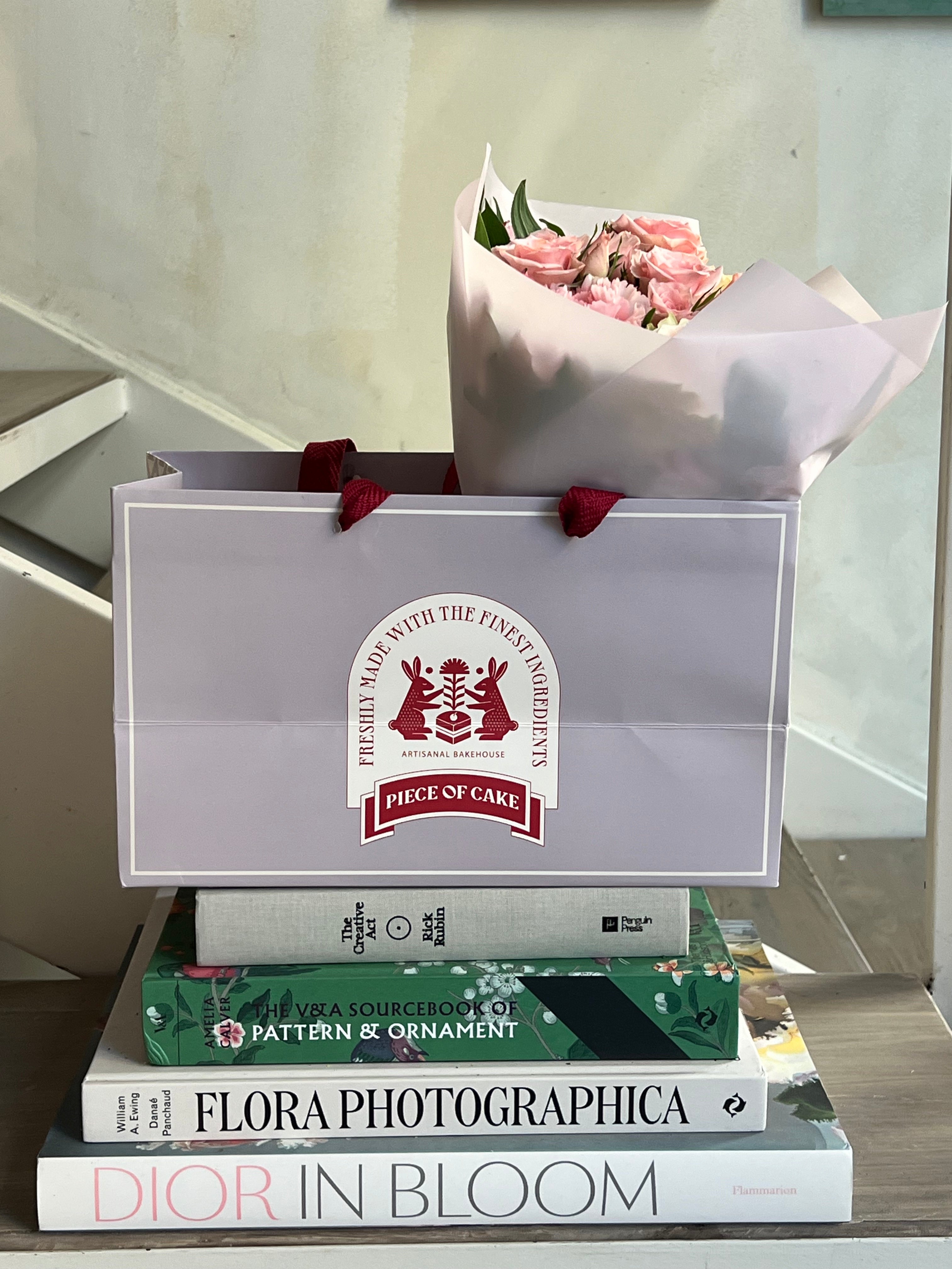 Ily Heart Cake w/ Mini Bouquet