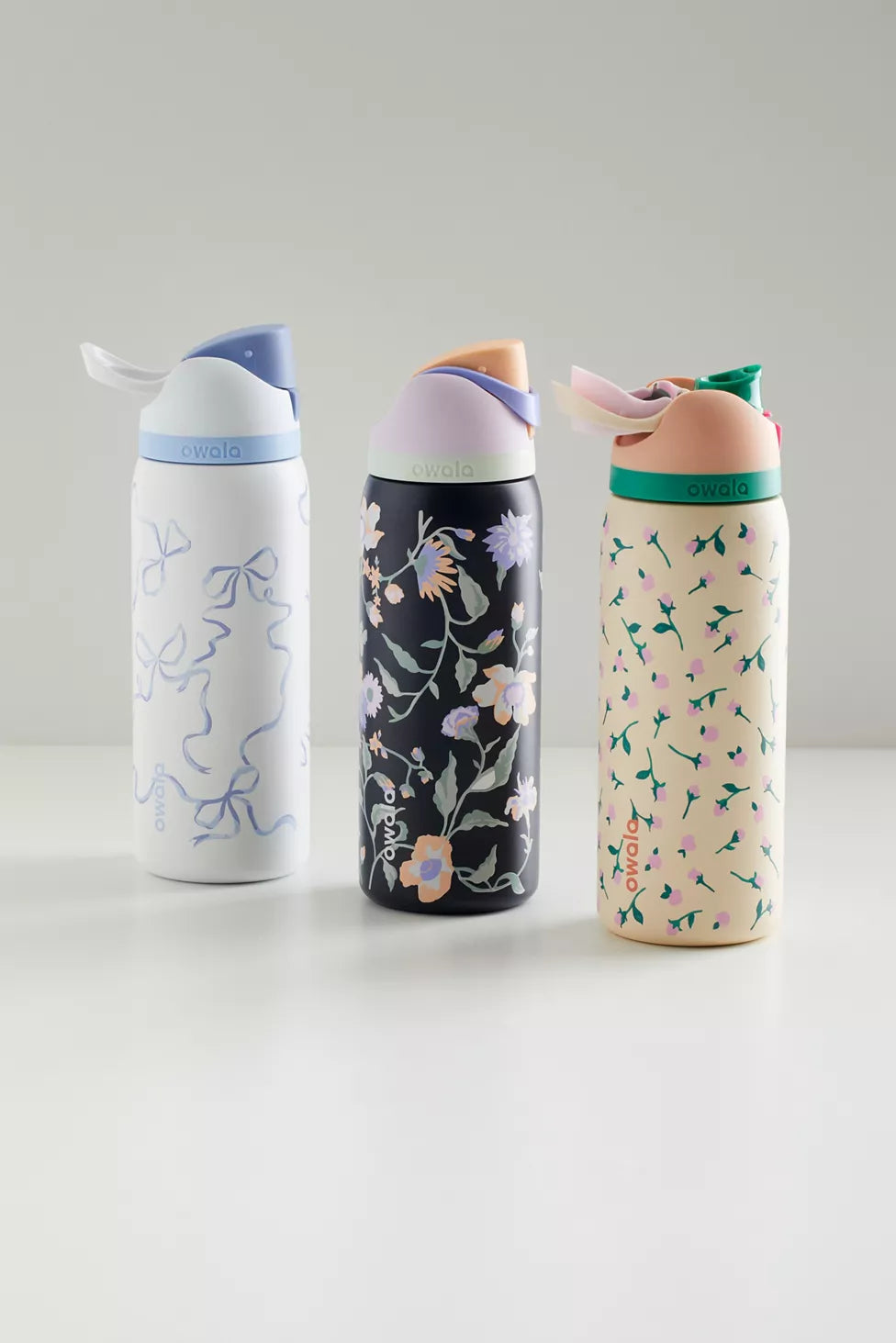 Owala Free Sip 32oz Water Bottle (Tea Time)