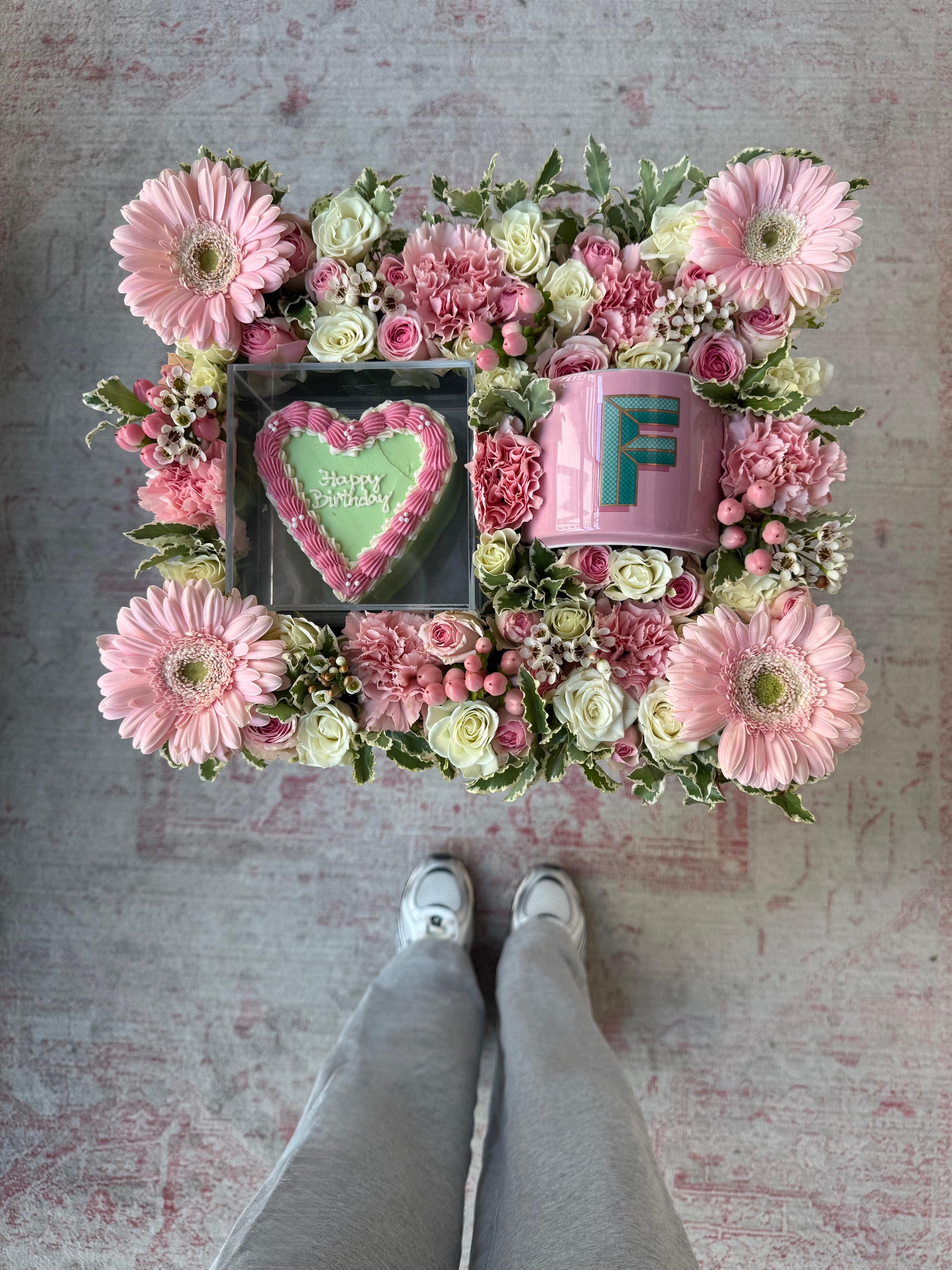 We 💗 F Floral Tray