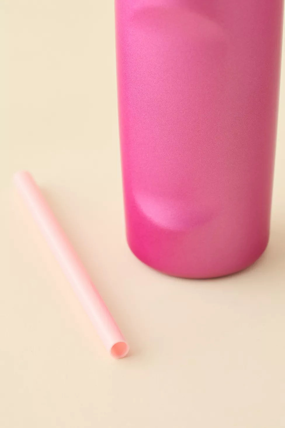 Owala Free Sip 16oz Water Bottle (Read My Lips)