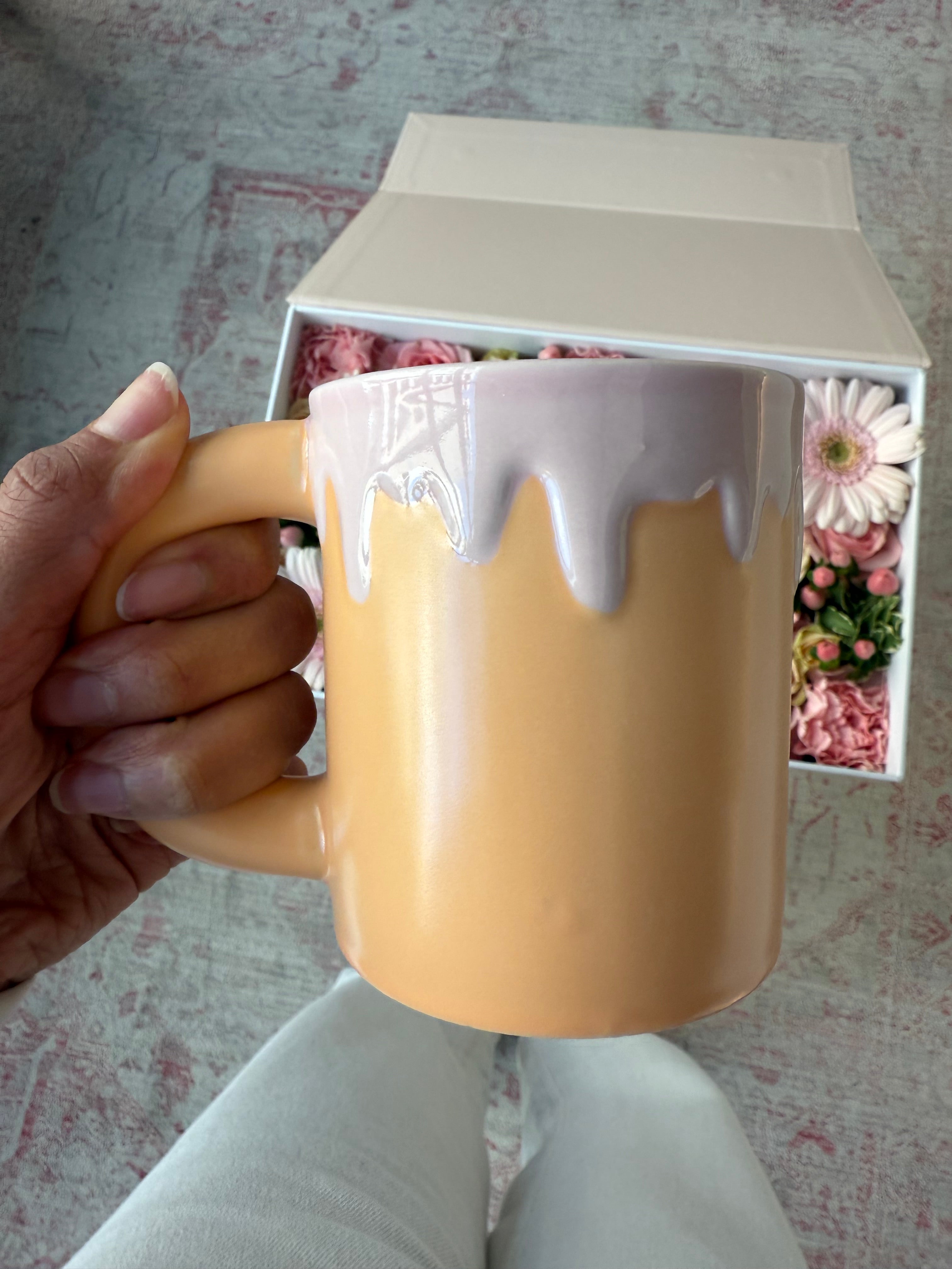 Peach Drip Mug Parcel