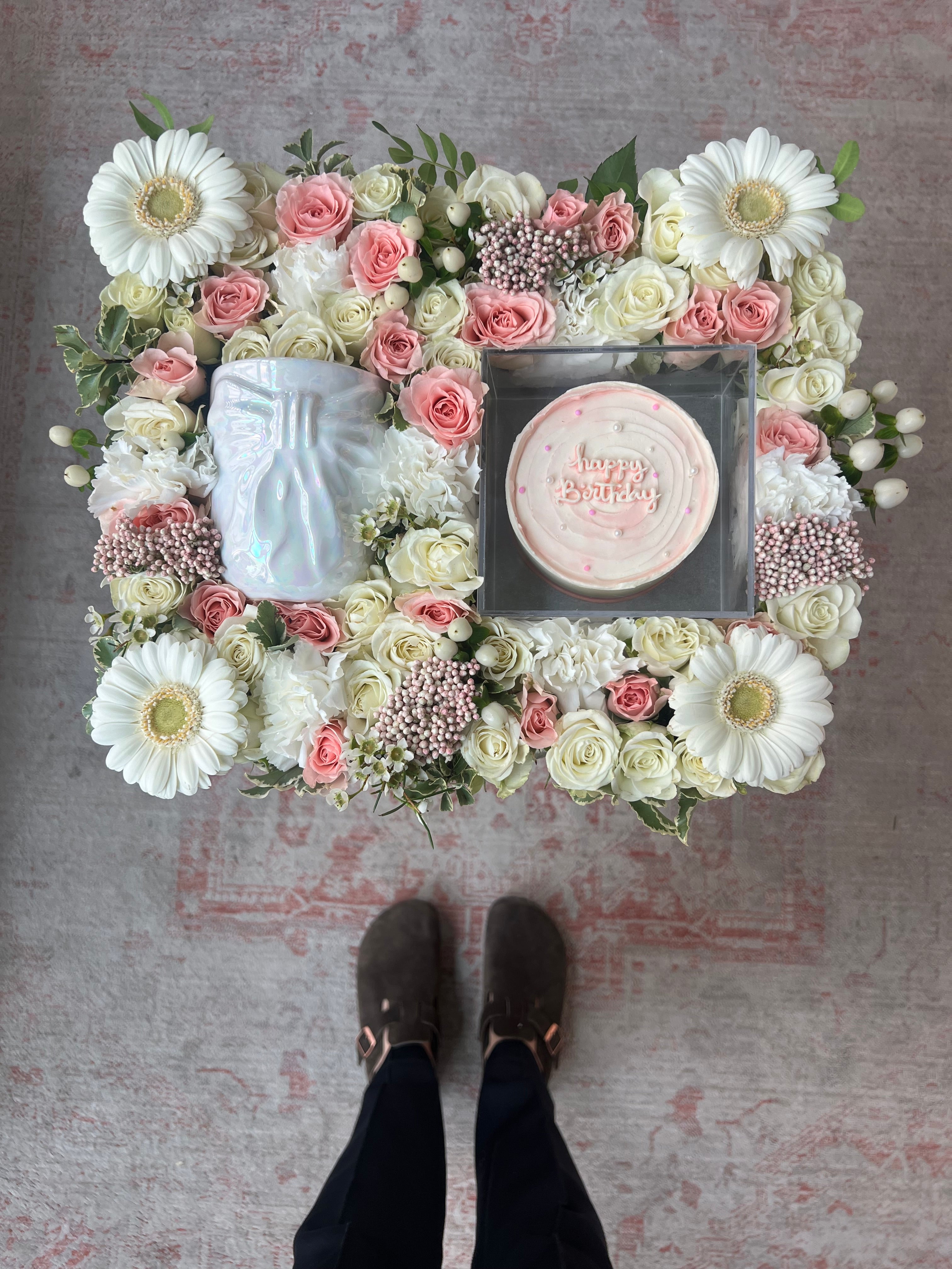 Pearlescent Pink & White Tray w/ Pearl Bow Mug