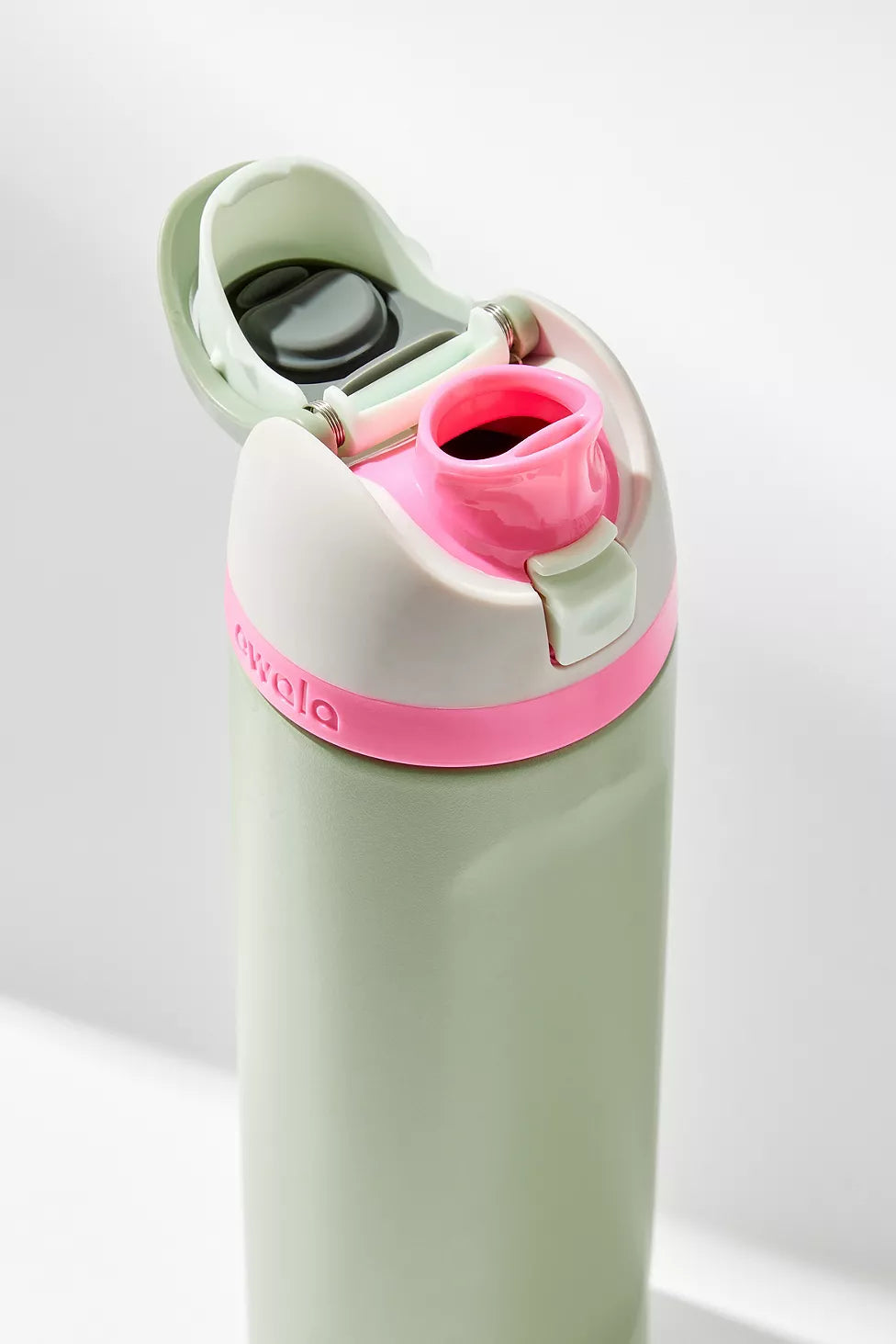 Owala Free Sip 24oz Water Bottle (Neo Sage)