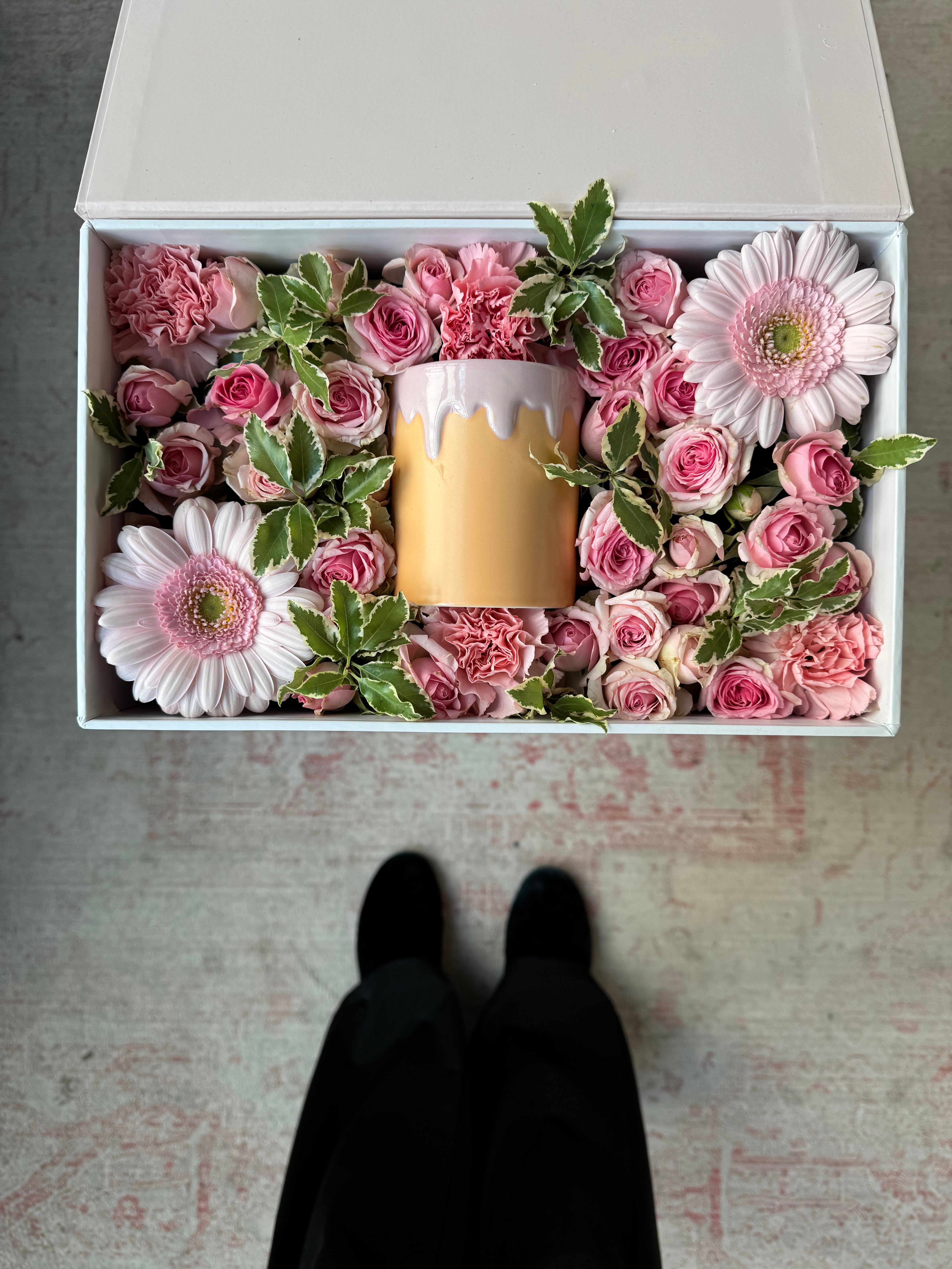 Peach Drip Mug Parcel