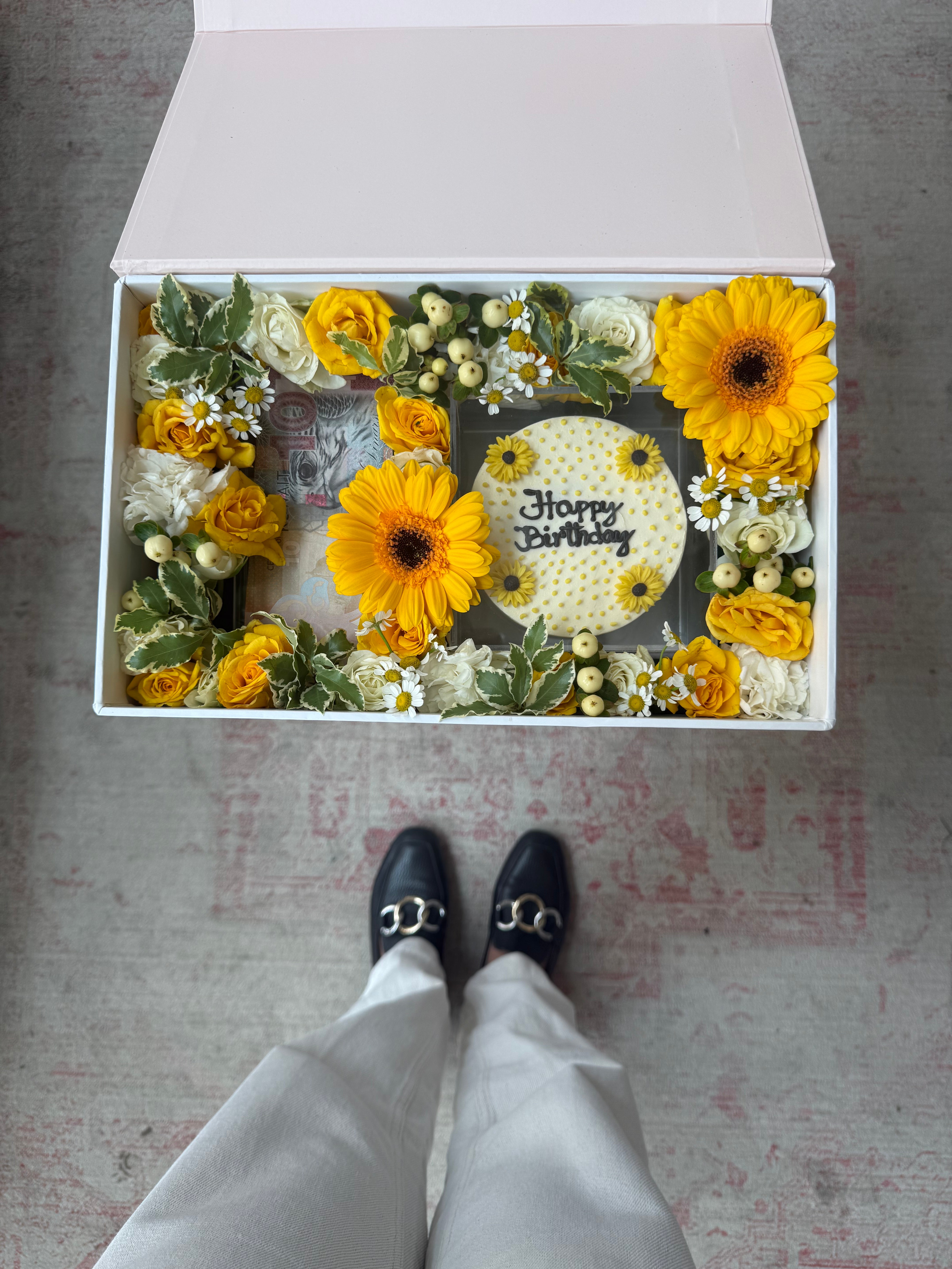 Sunflower Cake + Cash Parcel