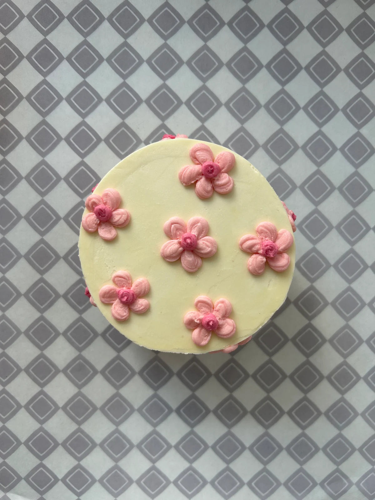 Pink Daisies Bento Cake